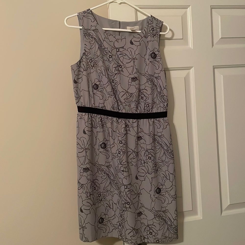 LOFT gray flower knee length dress, medium petite